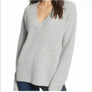 Chelsea28 Grey Vneck Wool Sweater NWT Size Large